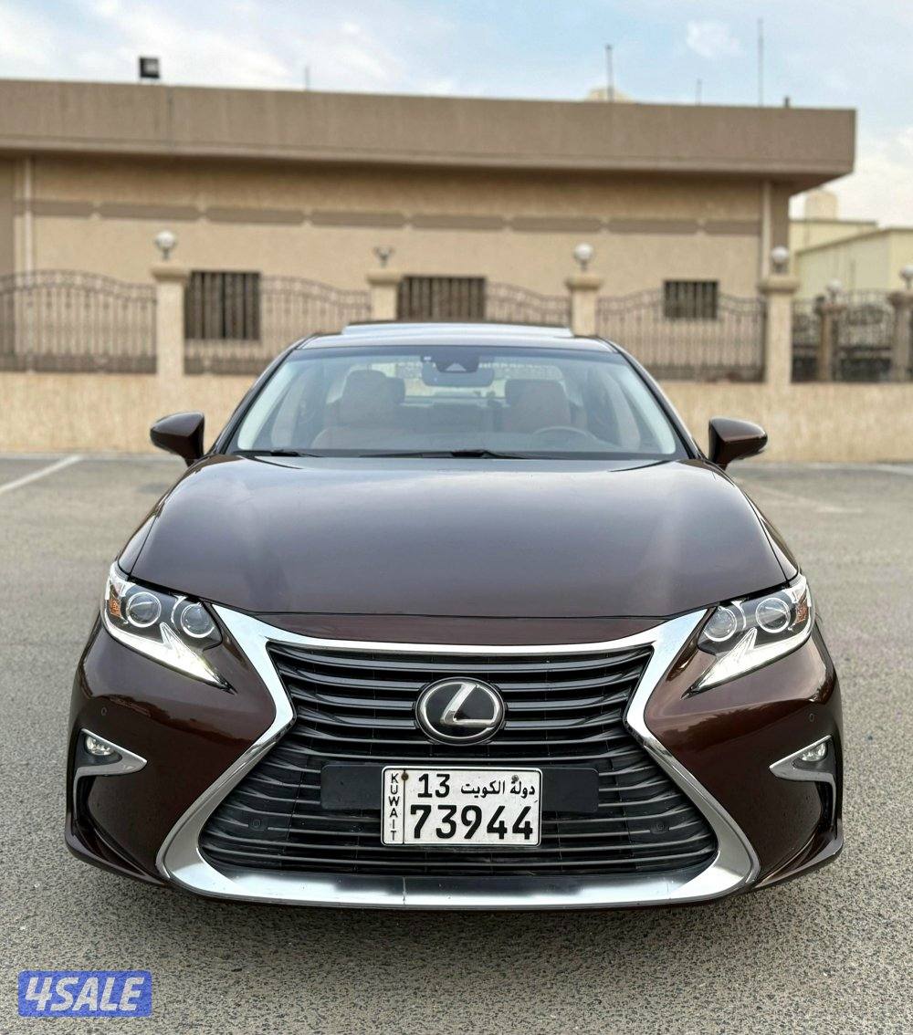 إعلان عن سيارة زد لعشاق السيارات الرياضية