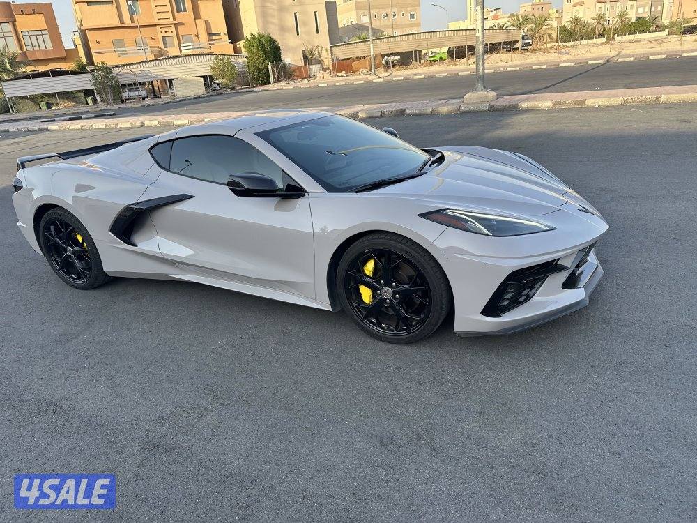 إعلان عن انفينيتي Q50 2015