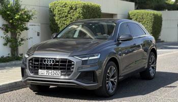 إعلان عن اودي - Q8 55 TFSI إس لاين 2023 عداد 39 الدرجة الأولى صبغ وكالة مكفول
