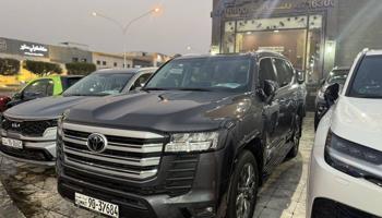 إعلان عن لاندكروزر GX.R موديل 2025 عداد 10 الاف الساير تحت الكفاله سيرفس مجاني